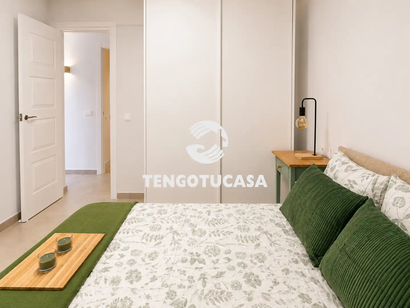 Bedroom of Flat for sale in Madrid  with Air Conditioner, Heating and Furnished