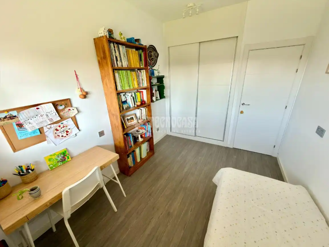 Bedroom of Flat for sale in Cabanillas del Campo  with Heating