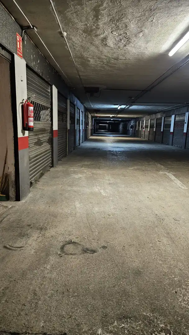 Parkplatz von Garage zum Verkauf in Berriozar