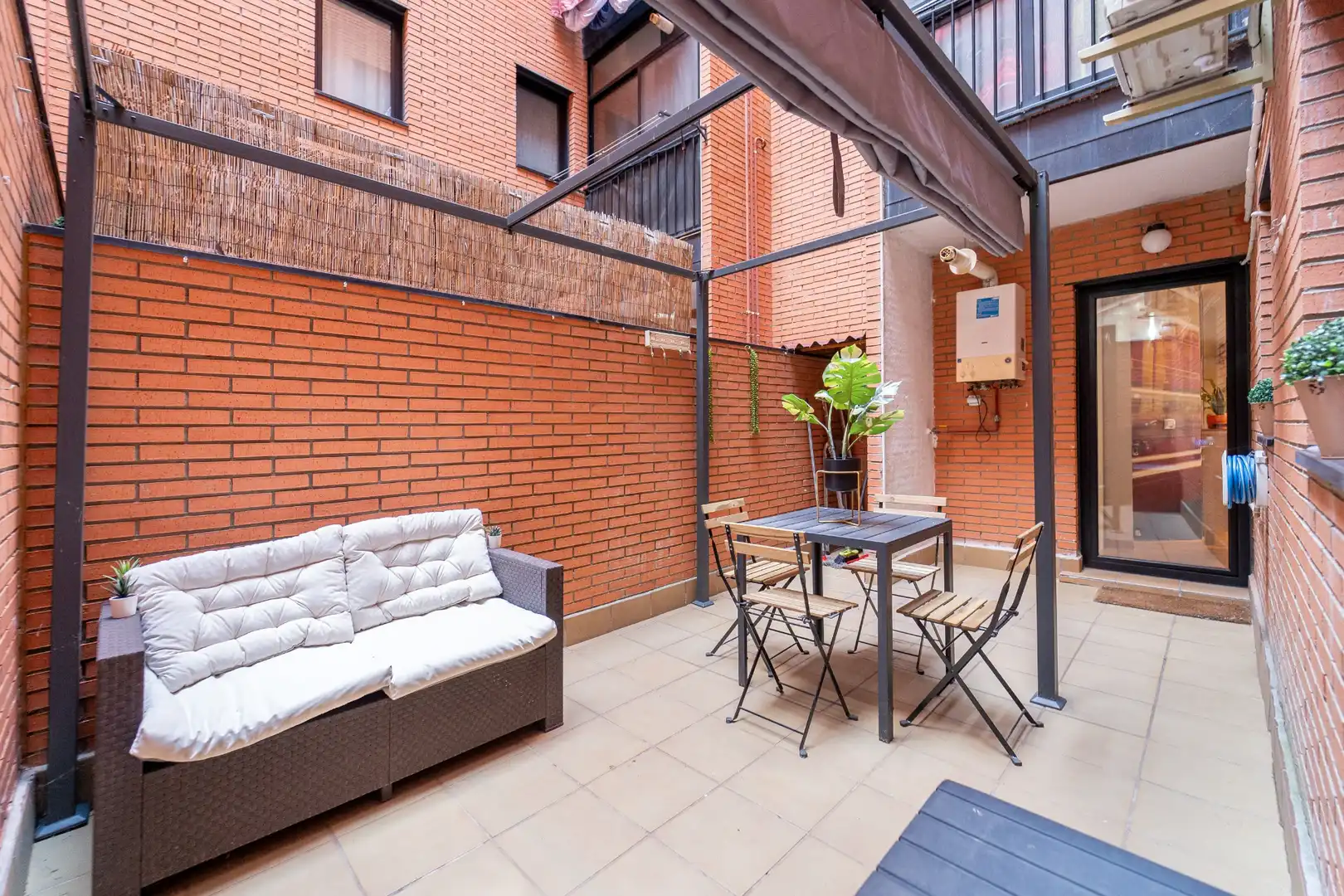 Terraza de Planta baja en venta en Navalcarnero con Aire acondicionado, Calefacción y Trastero