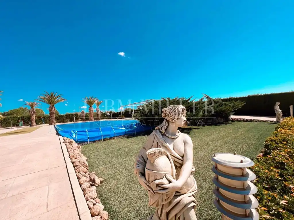 Jardí de Casa o xalet en venda en Yecla amb Aire condicionat, Calefacció i Jardí privat