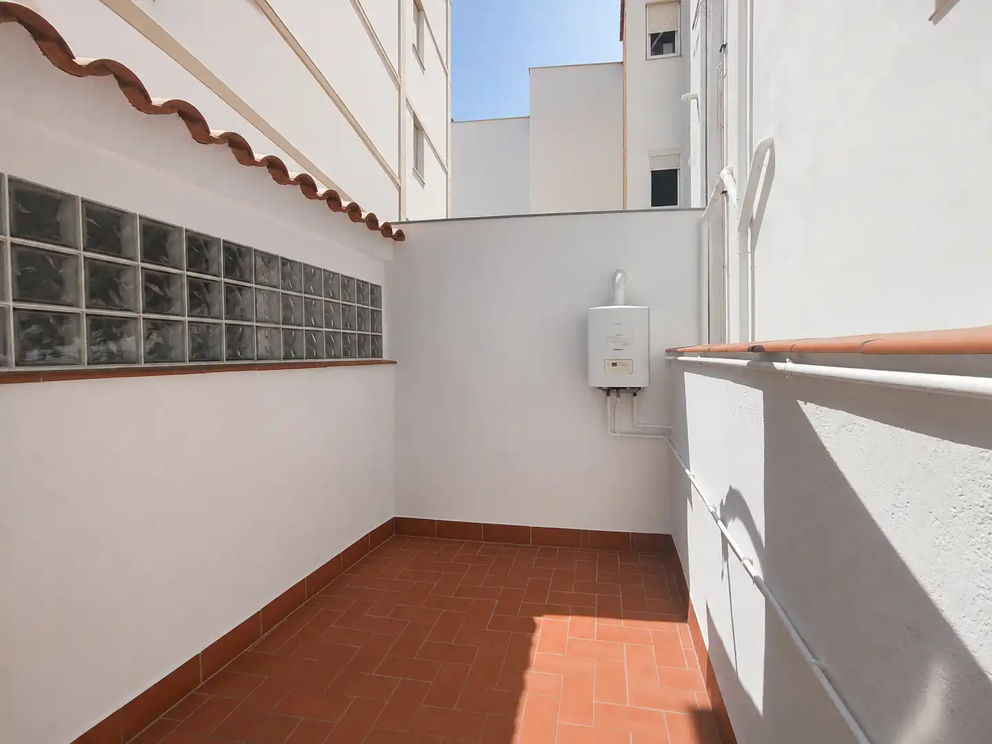 Terrasse von Maisonette zum Verkauf in Barcelona mit Klimaanlage und Heizung