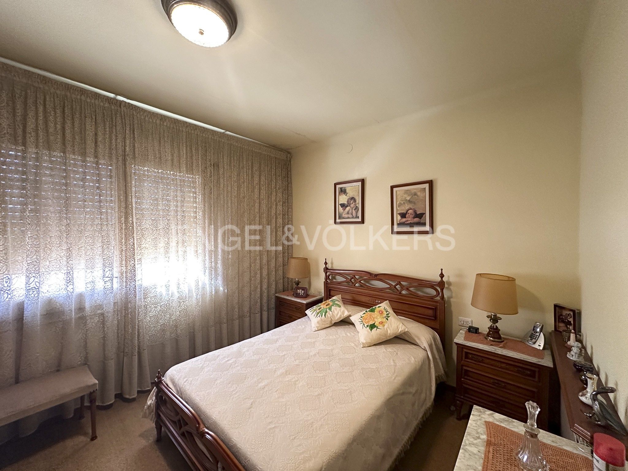 Habitación de Casa o chalet en venta en Vilafranca del Penedès con Calefacción, Parquet y Terraza