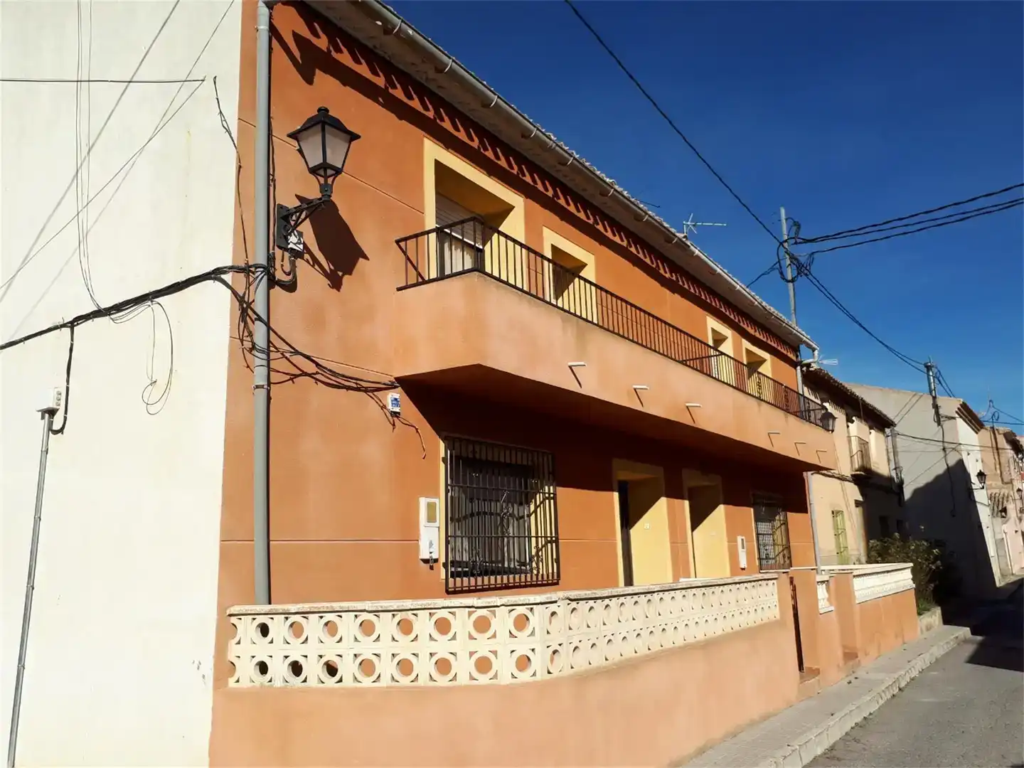 Vista exterior de Dúplex en venta en Caravaca de la Cruz con Trastero, Amueblado y Horno