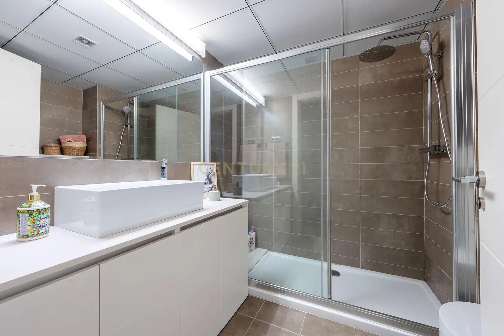 Bany de Apartament en venda en Tarragona amb Aire condicionat, Traster i Alarma
