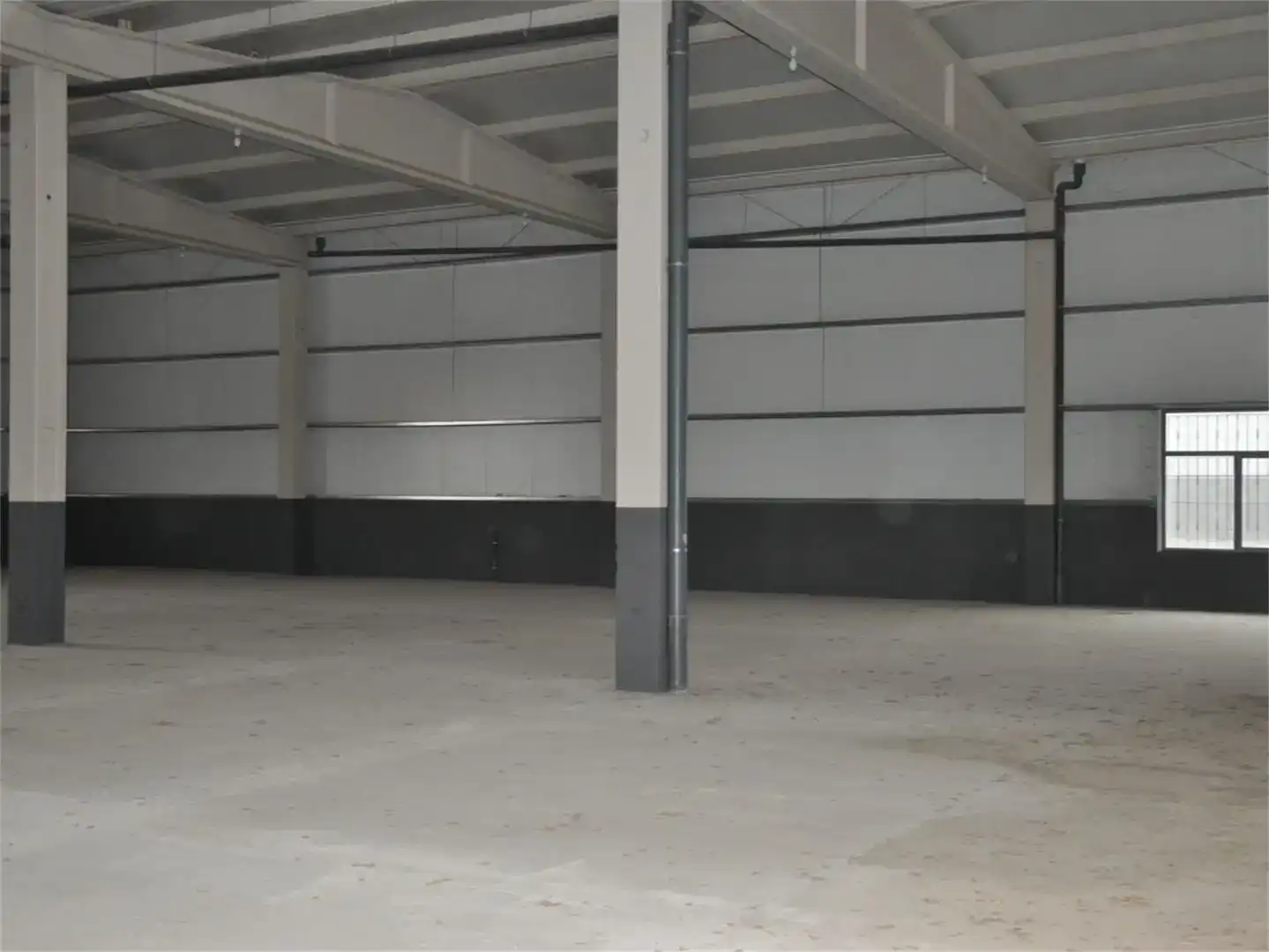 Nau industrial en venda en Briones