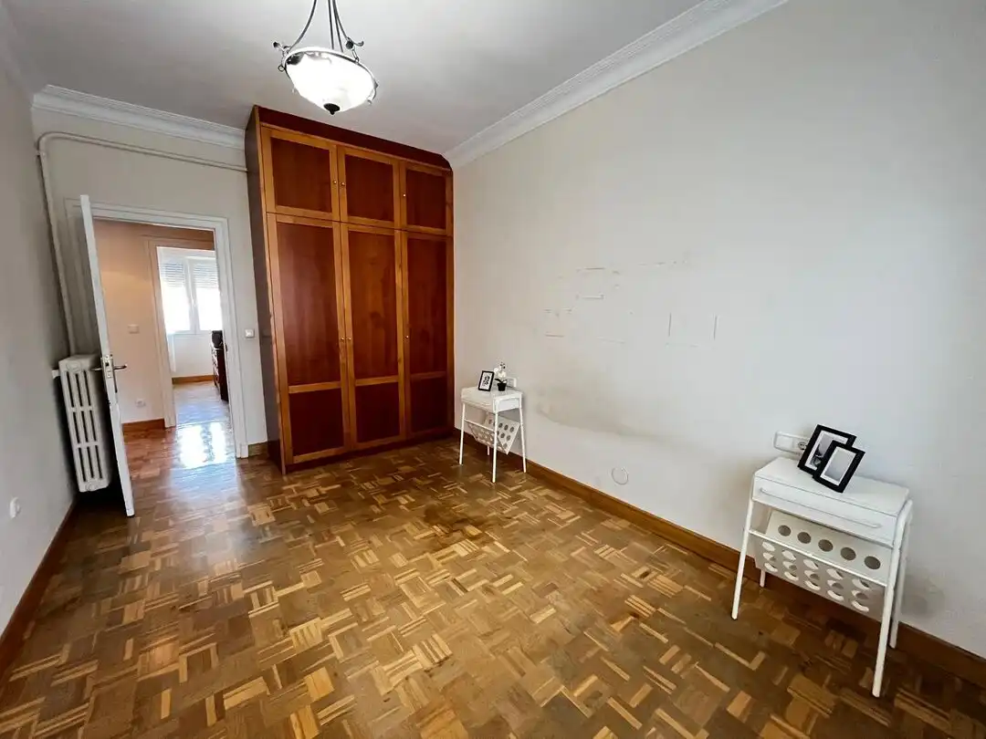 Habitación de Piso en venta en  Pamplona / Iruña con Calefacción