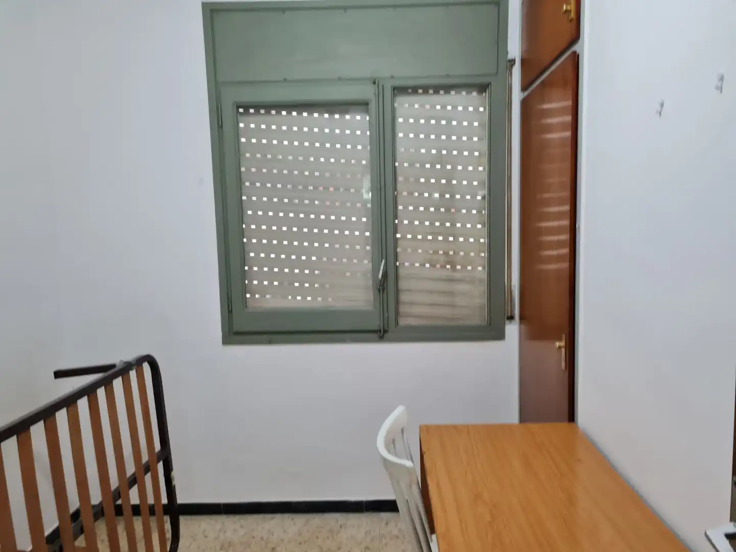 Piso en venta en Girona con Calefacción y Horno