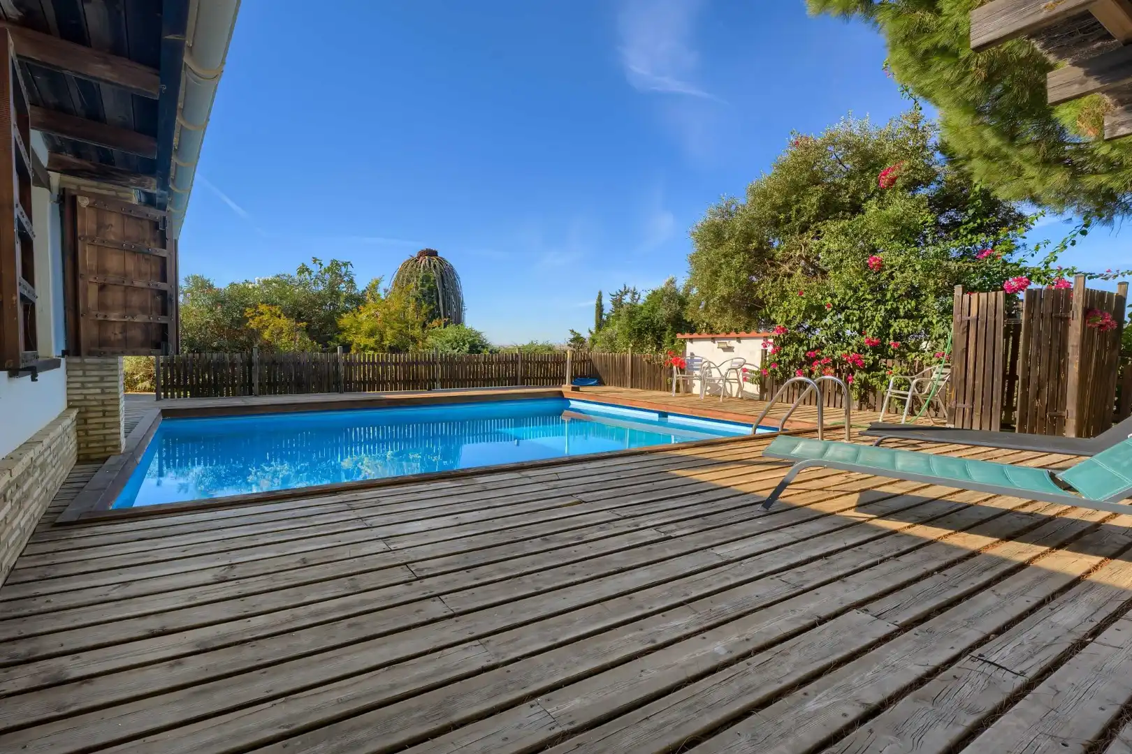Piscina de Casa o chalet en venta en Sanlúcar la Mayor con Aire acondicionado, Jardín privado y Trastero