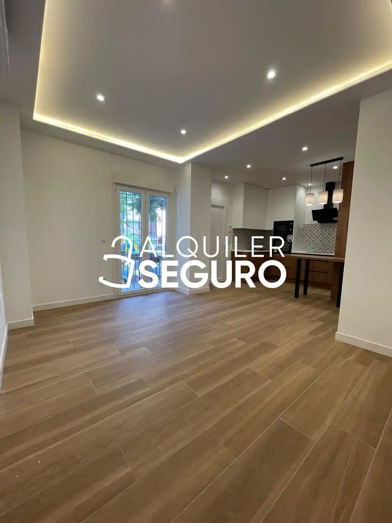 Vista exterior de Loft de alquiler en Madrid con Aire acondicionado