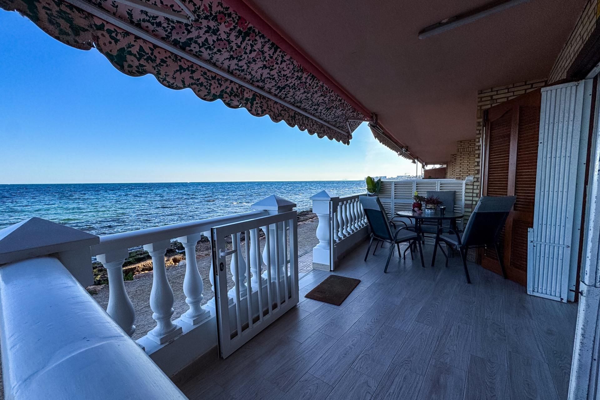 Terraza de Planta baja en venta en Torrevieja con Terraza, Amueblado y Alarma