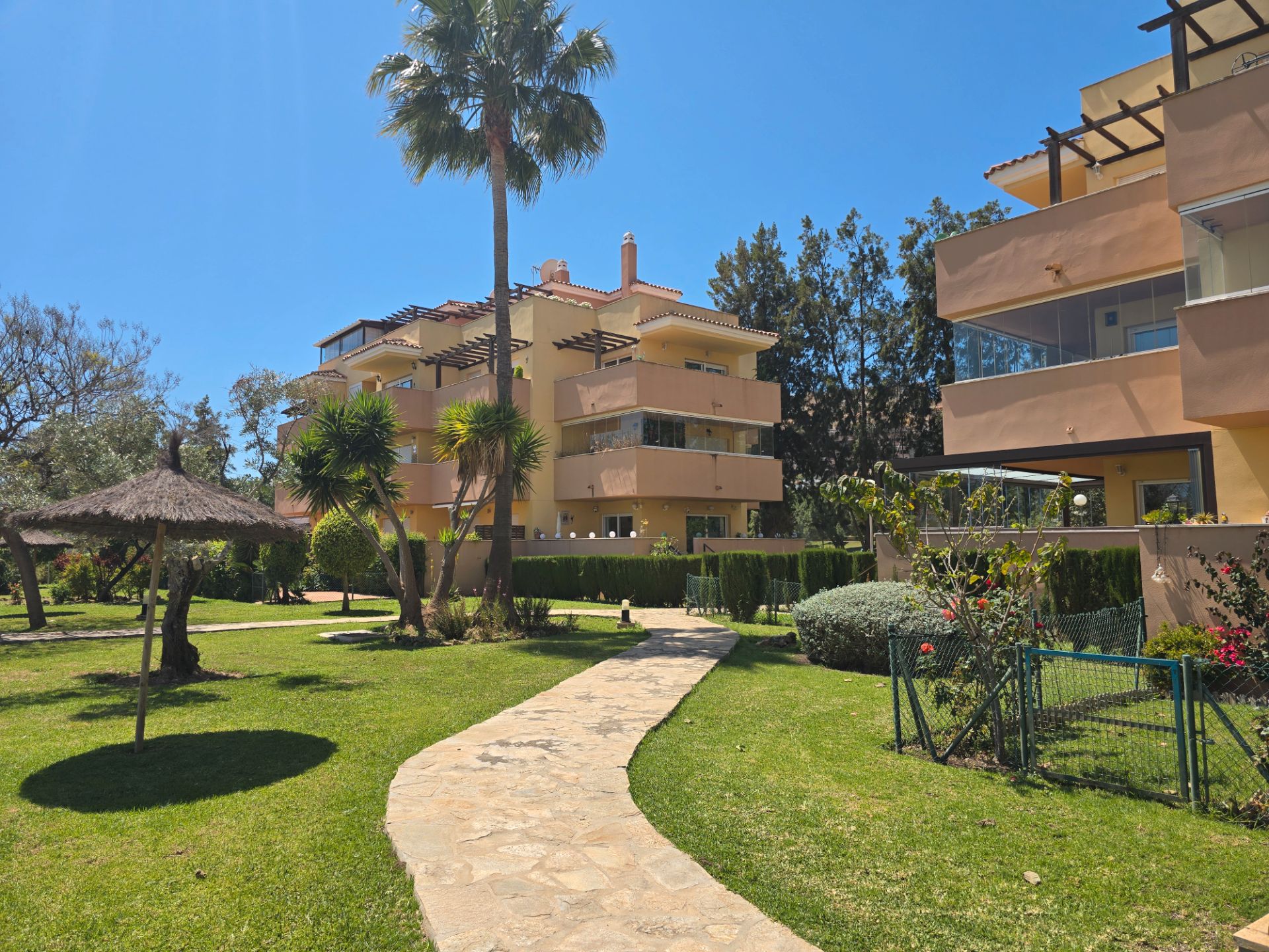 Jardí de Pis en venda en Mijas amb Aire condicionat, Calefacció i Terrassa