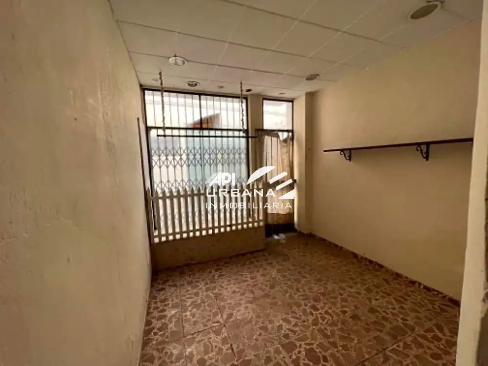 Commercial properties for sale in San Juan De Ávila, 4, Montilla