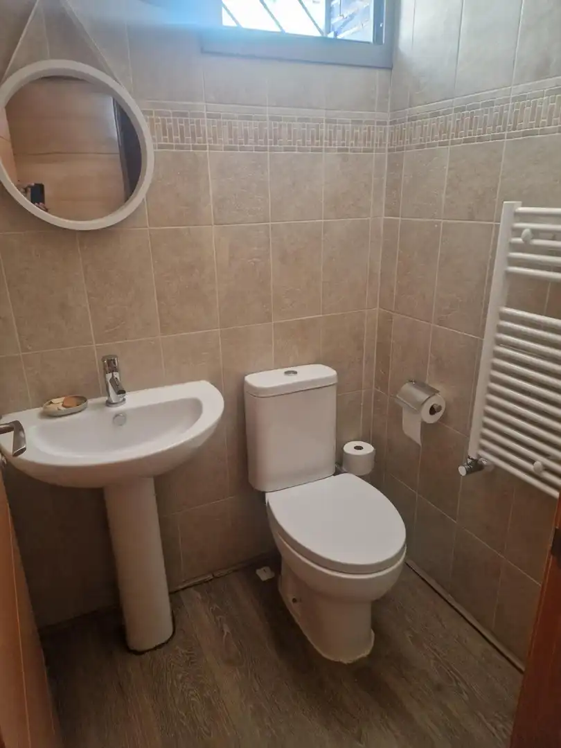 Baño de Casa adosada en venta en Ciudad Real con Calefacción, Jardín privado y Terraza