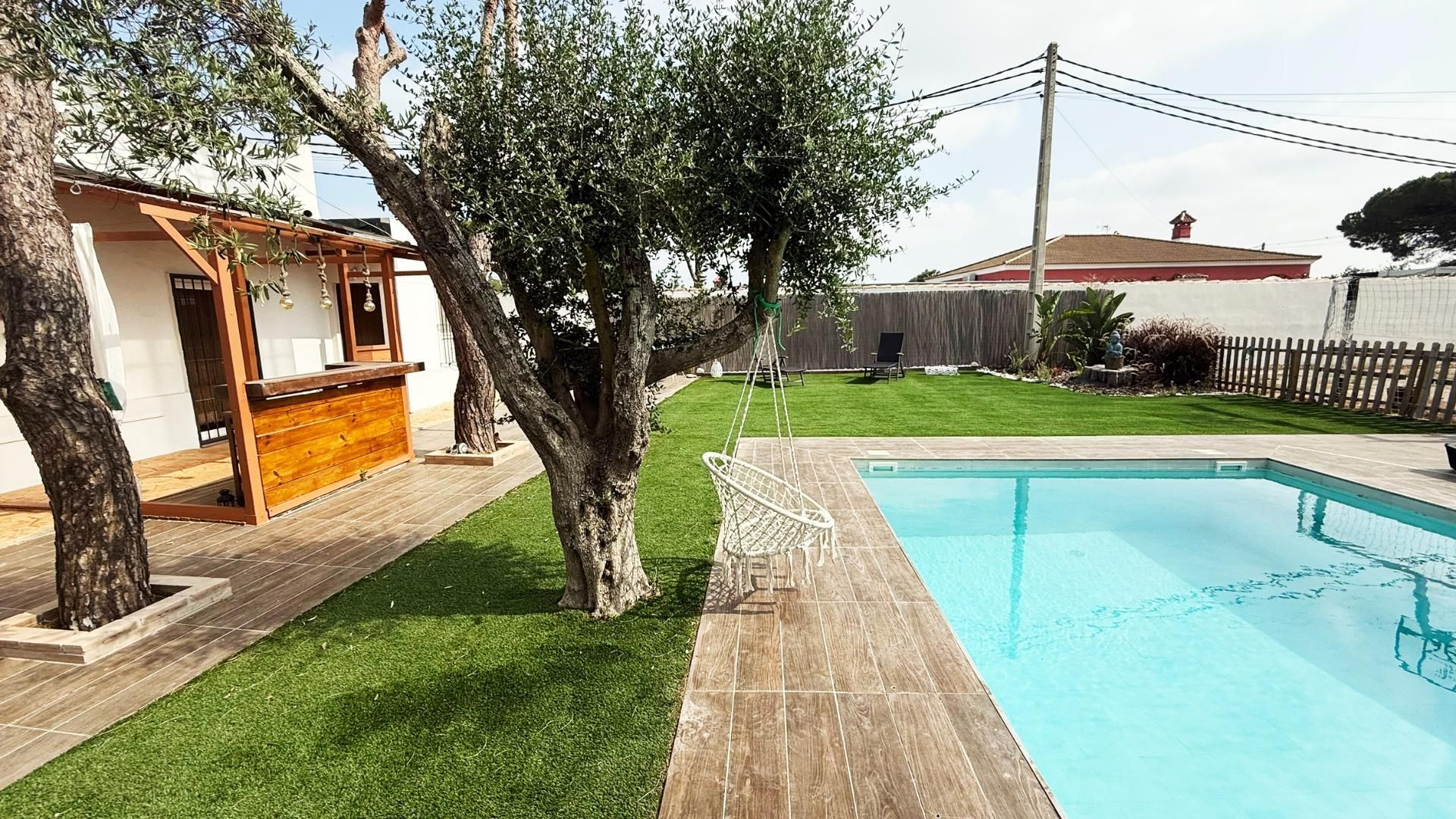Swimming pool of House or chalet for sale in Chiclana de la Frontera  with Air Conditioner, Private garden and Storage room