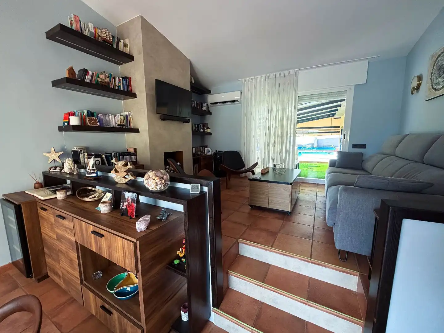 Living room of Houses for sale in Roda de Berà  with Air Conditioner, Heating and Terrace