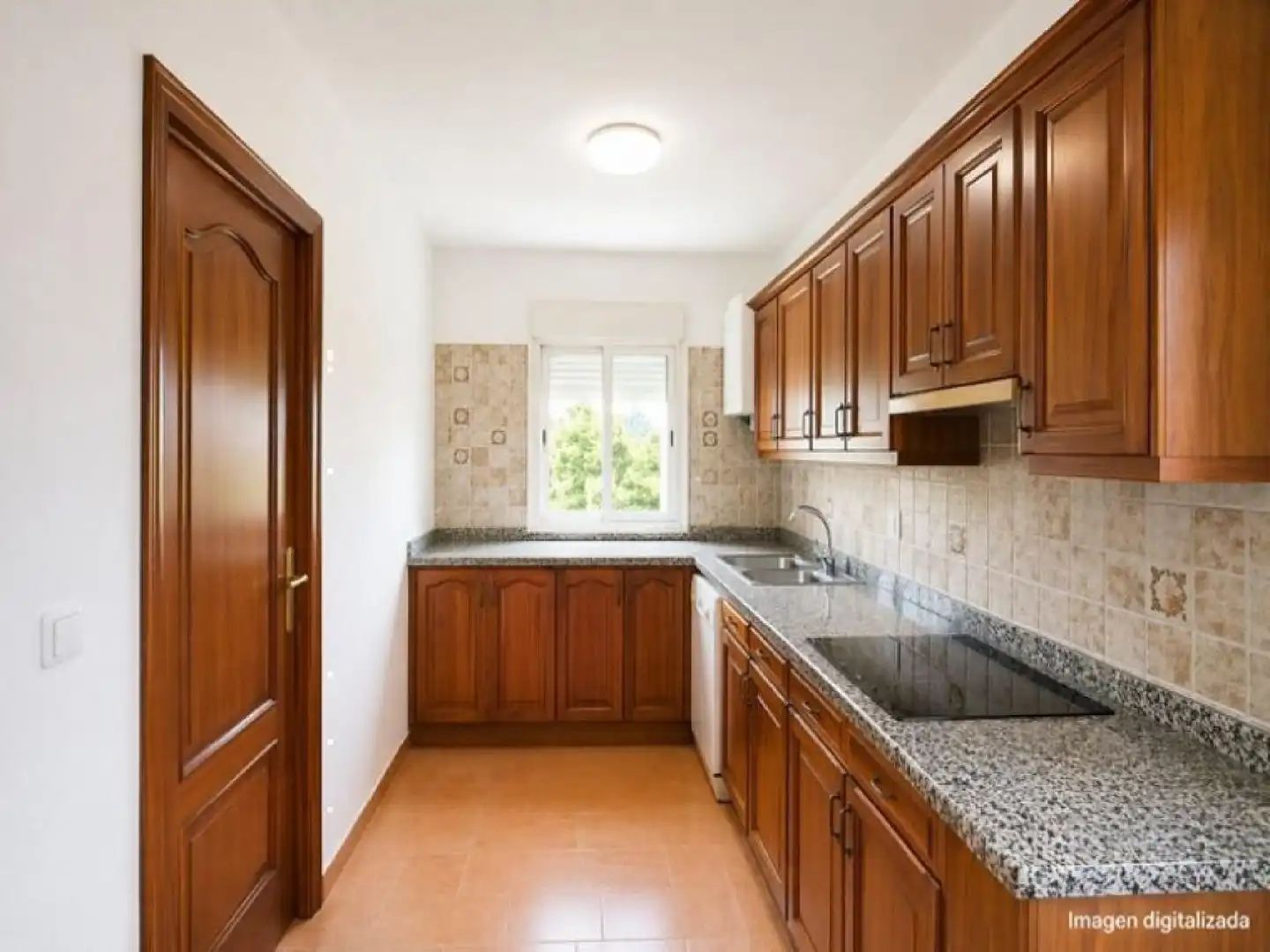 Cocina de Casa o chalet en venta en Benamocarra con Jardín privado, Terraza y Trastero