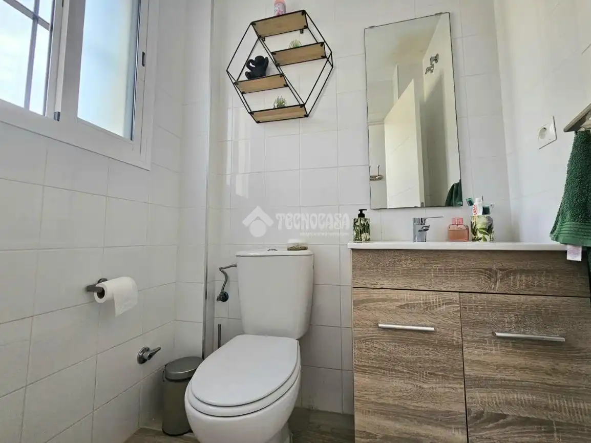 Bathroom of Detached homes for sale in Almensilla