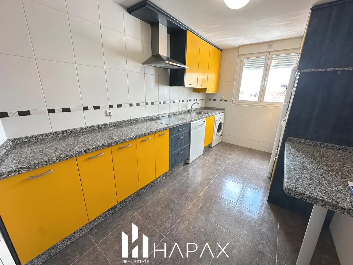 Cocina de Piso en venta en Villares de la Reina con Calefacción