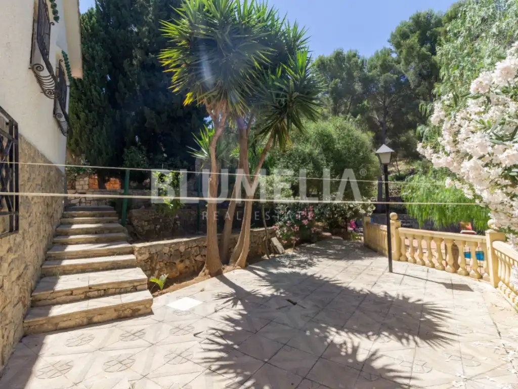 Houses for sale in Las Rotas / Les Rotes
