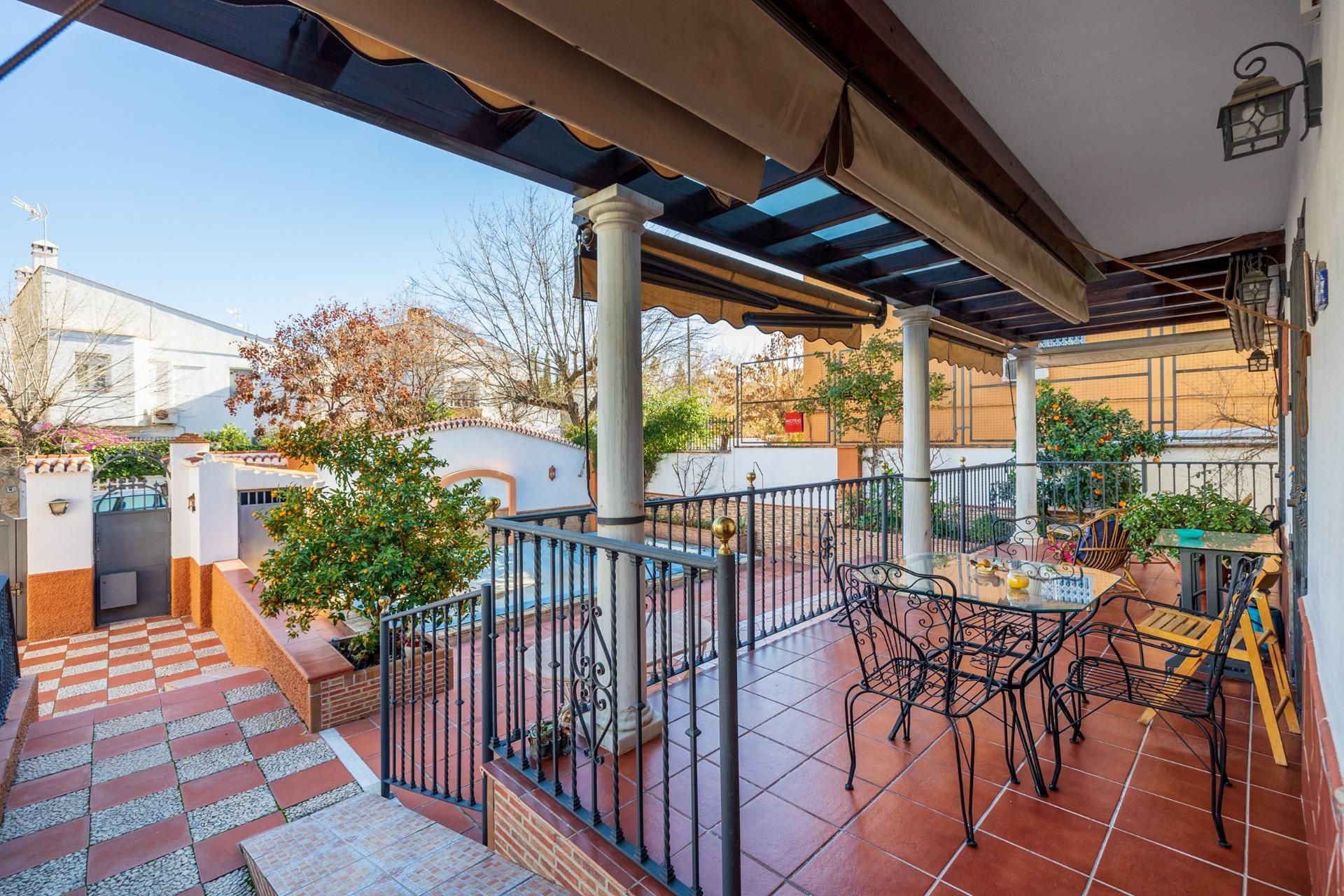 Terrassa de Casa o xalet en venda en  Granada Capital amb Aire condicionat, Calefacció i Jardí privat