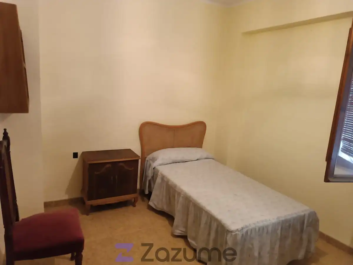 Schlafzimmer von Wohnungen zur Miete in Onda mit Abstellraum, Möbliert und Waschmaschine