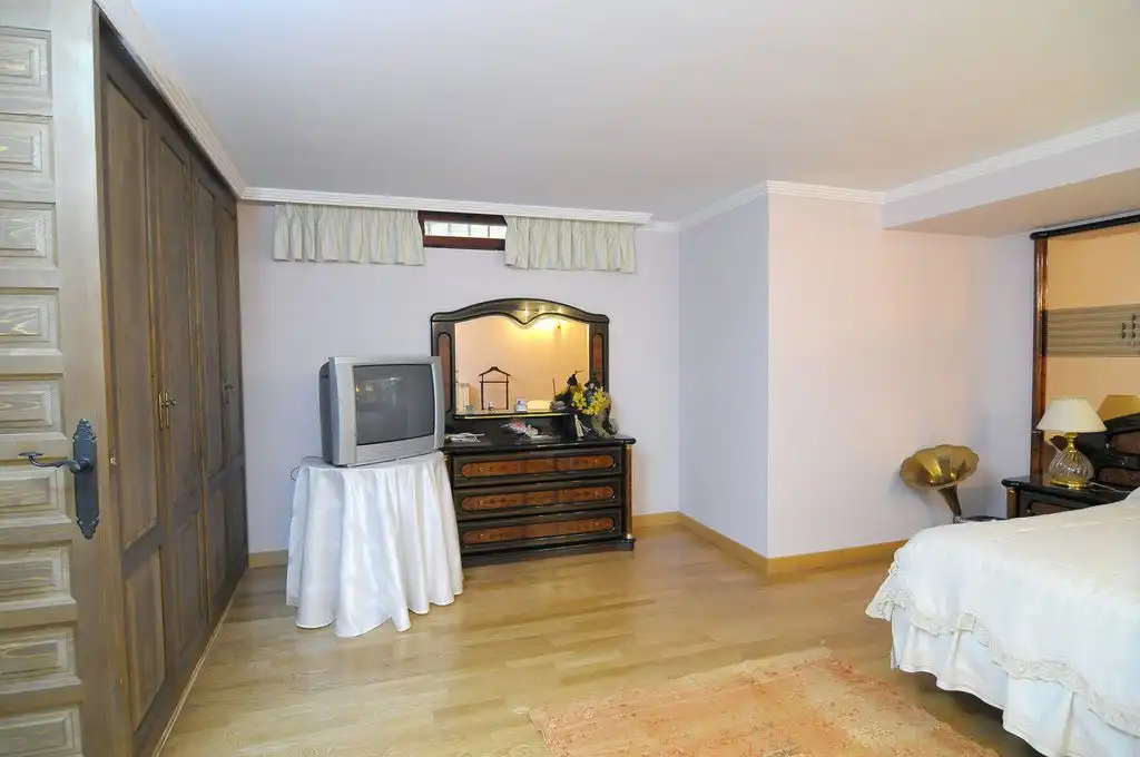 Schlafzimmer von Haus oder Chalet zum Verkauf in Valdepeñas mit Klimaanlage, Heizung und Privatgarten