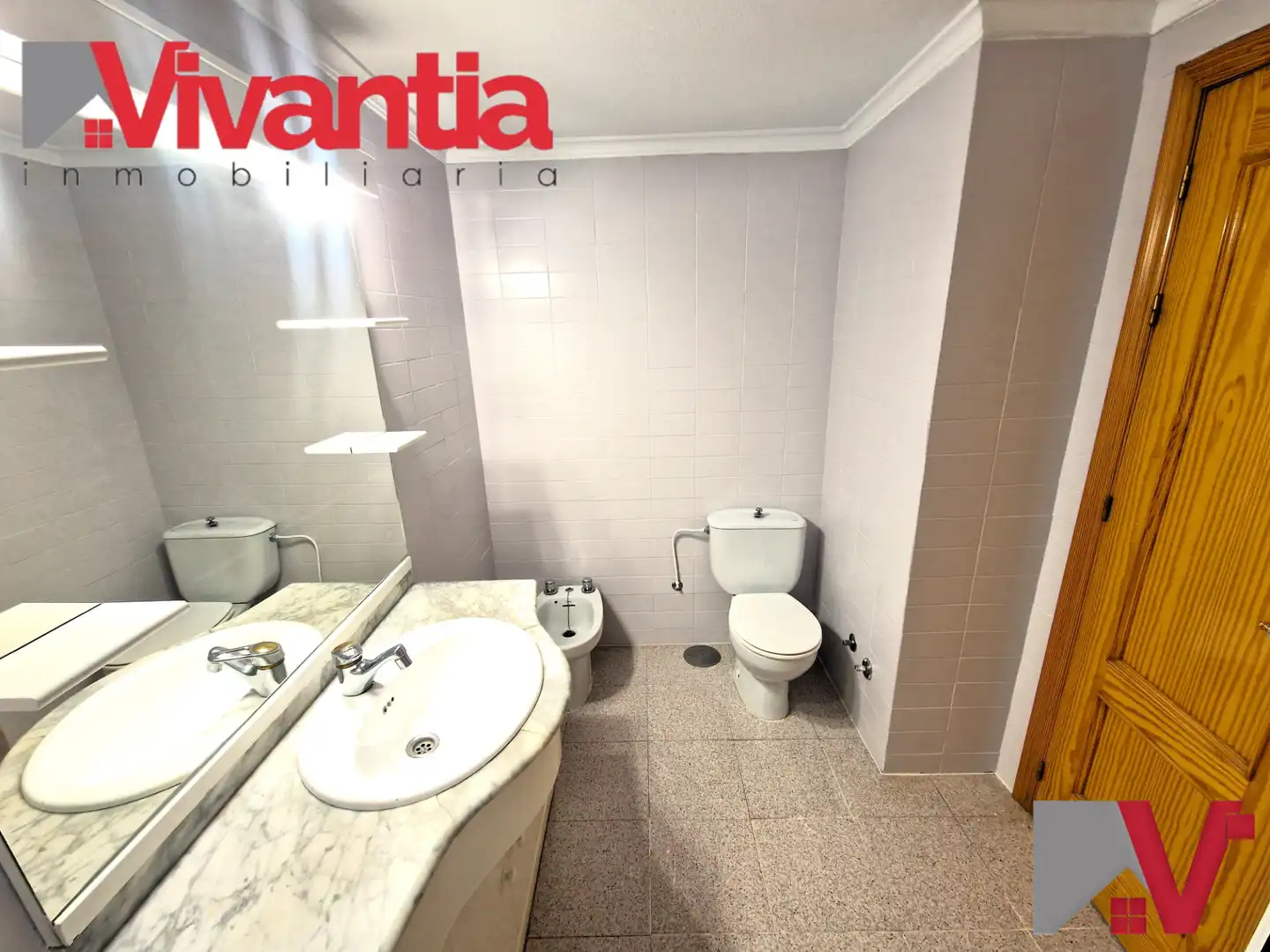 Baño de Piso en venta en Lorca con Aire acondicionado, Parquet y Terraza