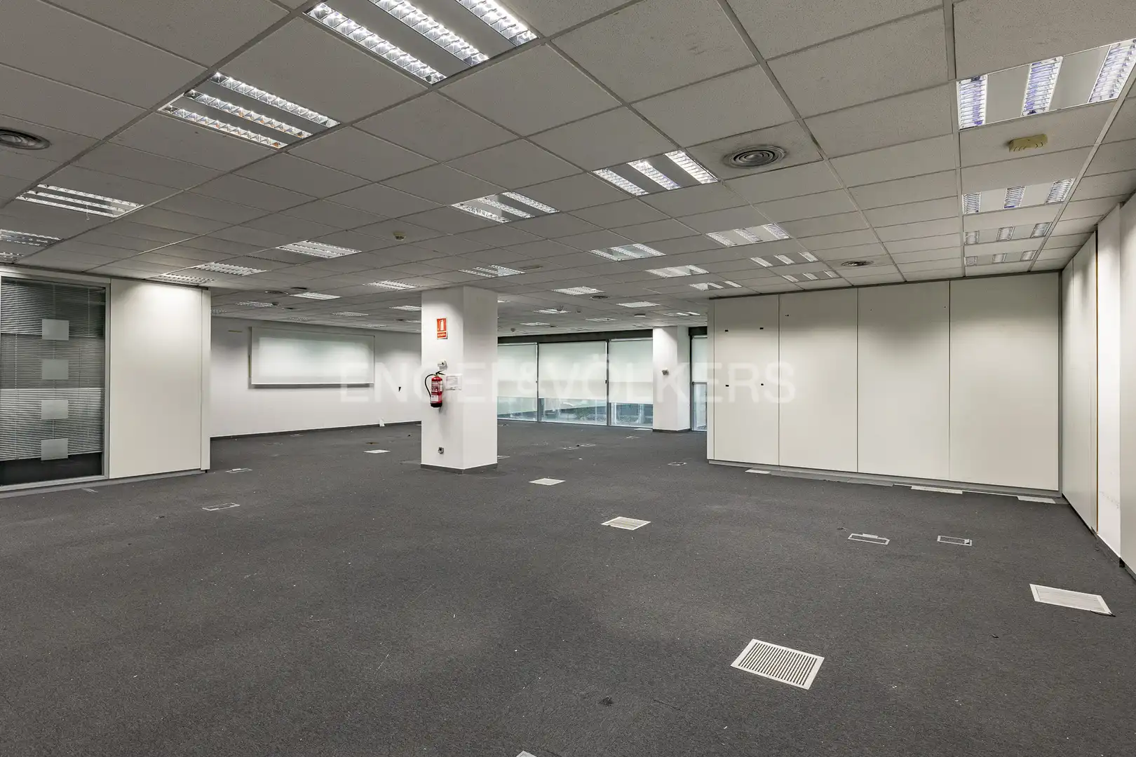 Office space with lift to rent in Zona Industrial, imagen 37