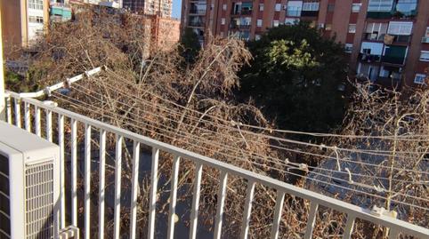 Foto 2 de Pis en venda a Carrer de Nàpols, Llatí, Santa Coloma de Gramenet