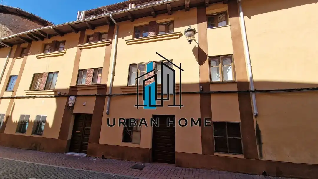 Casa en venda a Casco Antiguo