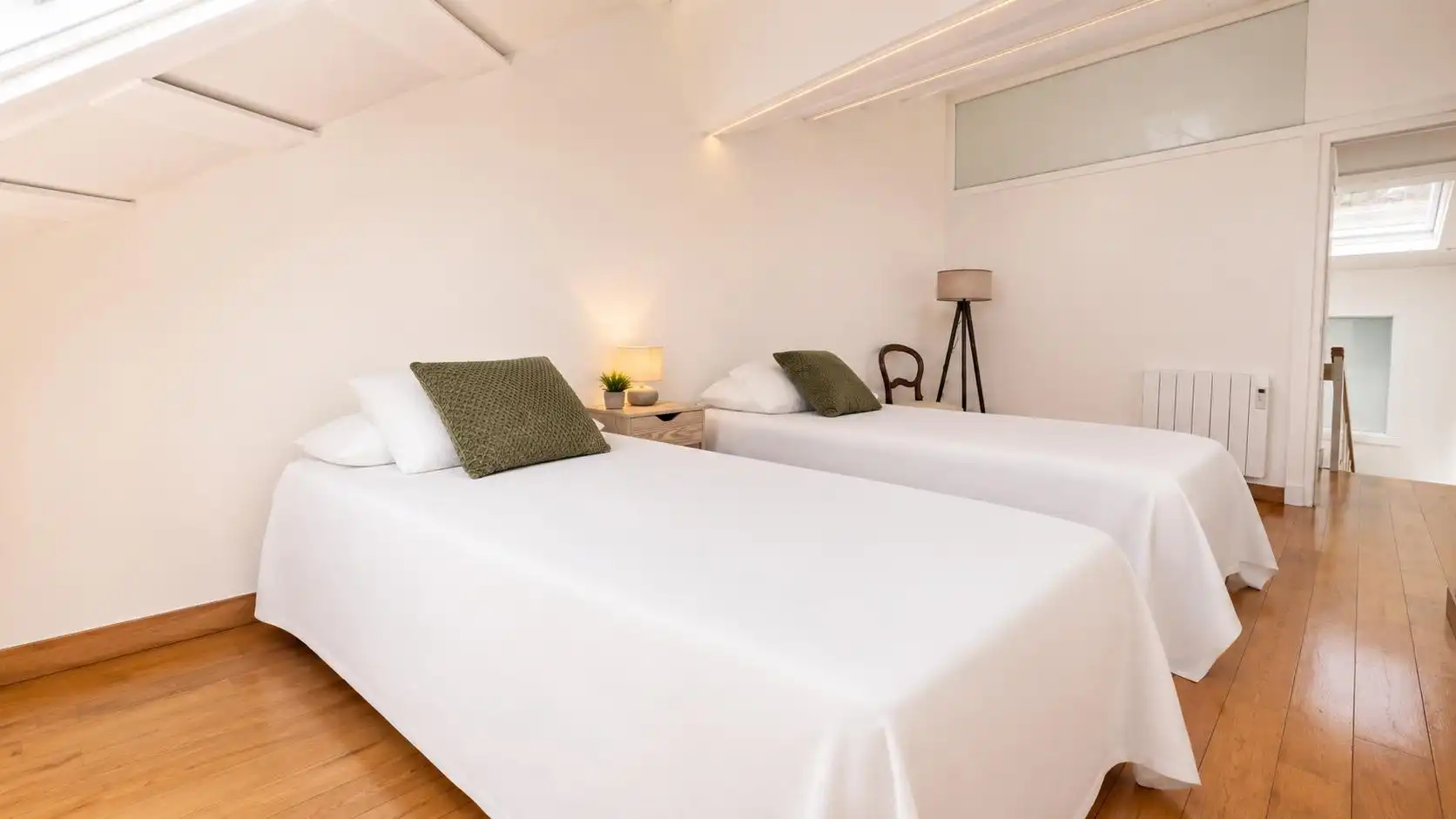 Schlafzimmer von Haus oder Chalet zum Verkauf in Comillas (Cantabria) mit Heizung und Balkon