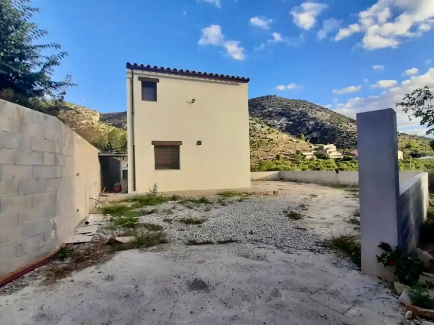 Finca rústica en venda en Sierra Engarcerán amb Aire condicionat, Jardí privat i Traster