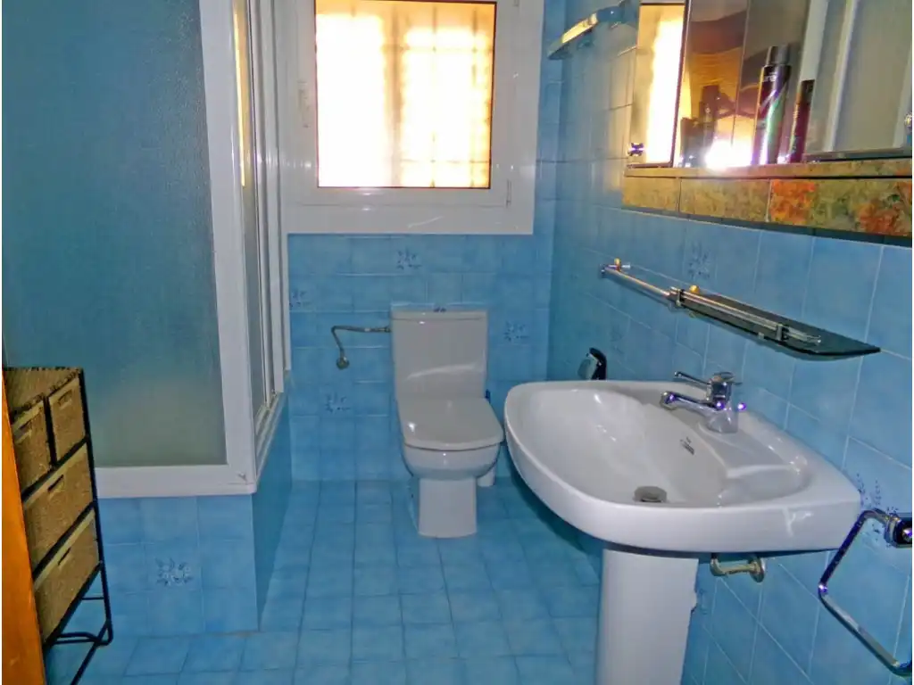 Bany de Casa o xalet en venda en L'Escala amb Aire condicionat, Calefacció i Terrassa