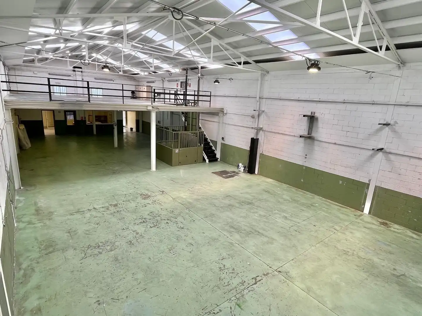 Nave industrial de alquiler en de la Noguera, Sud - Zona Industrial