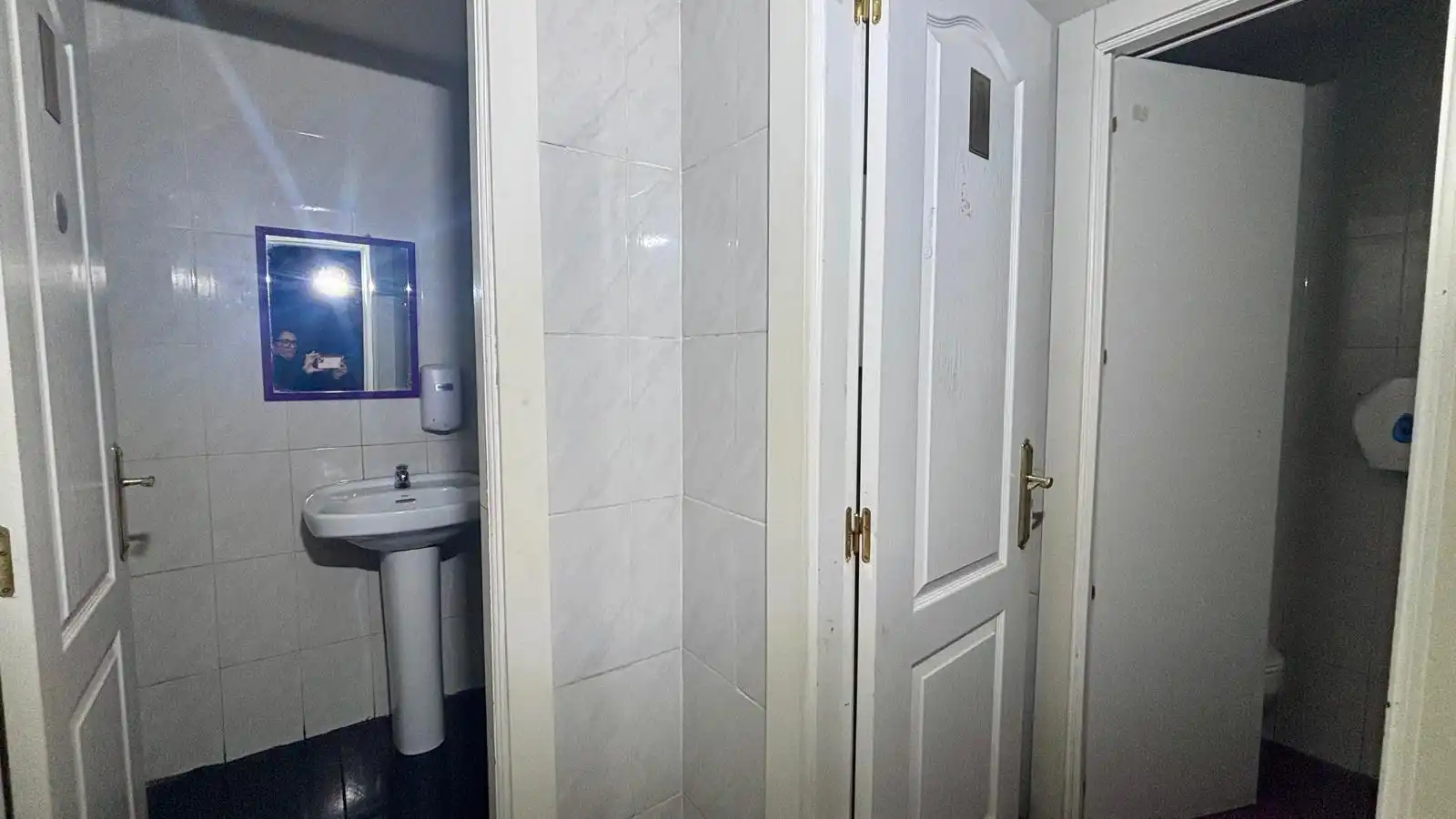 Bathroom of Commercial properties for sale in Salamanca