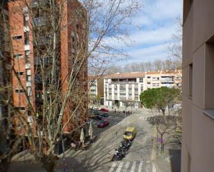 Exterior view of Flat to rent in Girona Capital  with Heating, Parquet flooring and Furnished