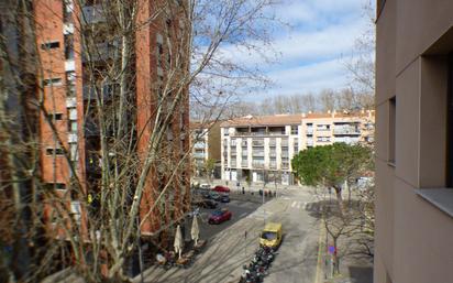 Vista exterior de Pis de lloguer en Girona Capital amb Calefacció, Parquet i Moblat