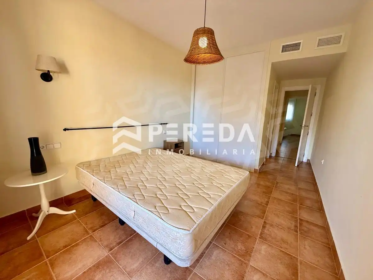 Dormitori de Apartament en venda en Roquetas de Mar amb Piscina comunitària