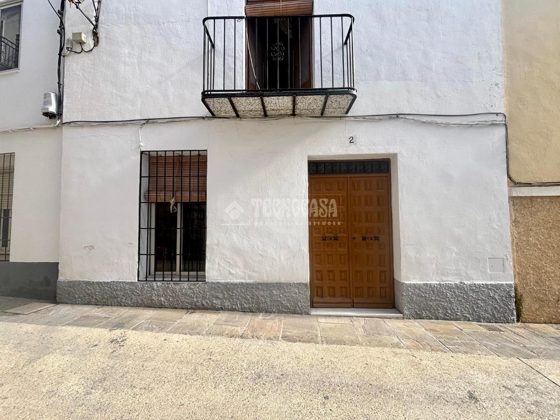 Exterior view of Single-family semi-detached for sale in Úbeda
