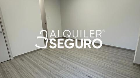 Foto 3 de Piso de alquiler en Del Ampurdan, Zarzaquemada, Leganés