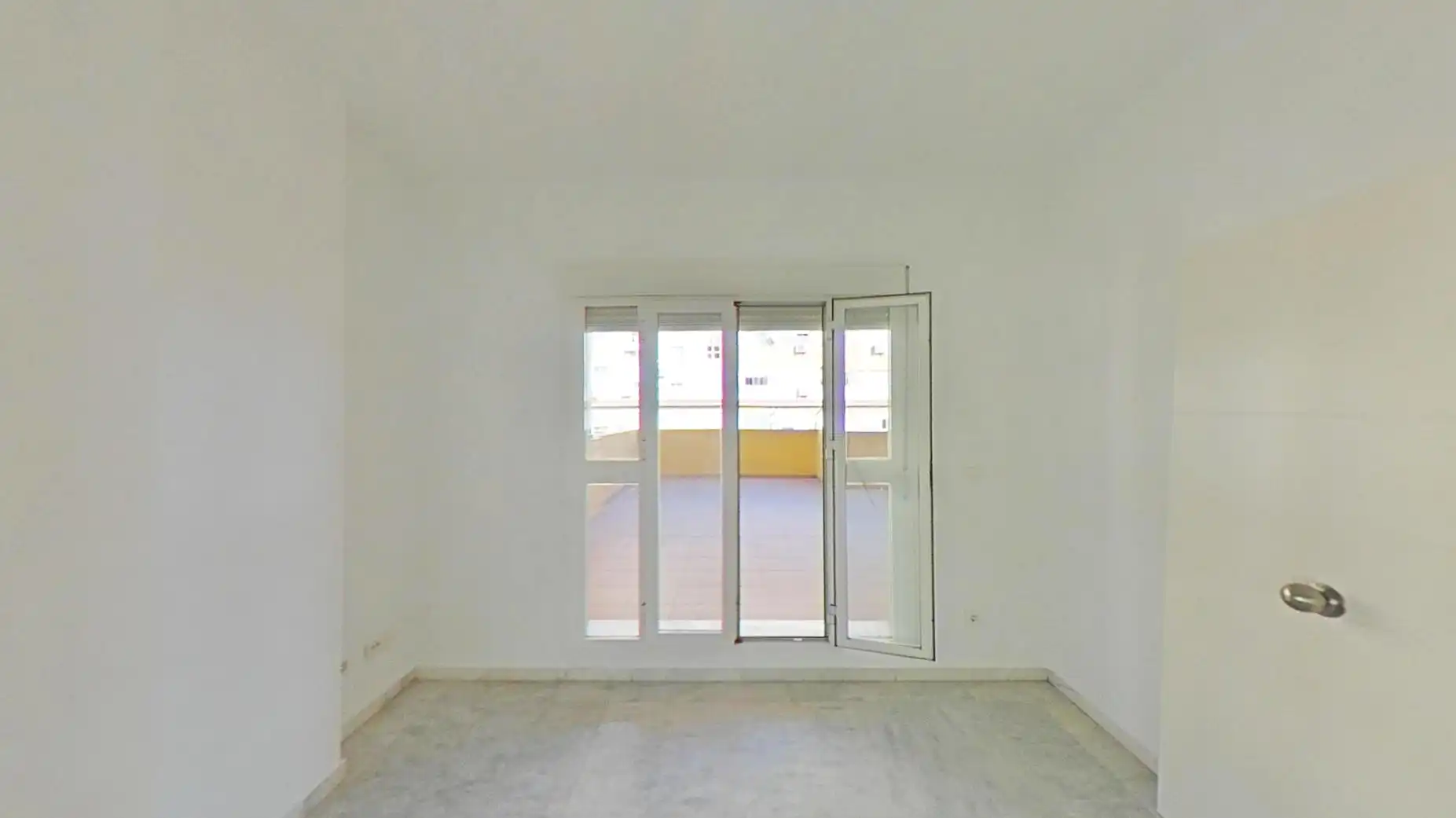 Apartamento en venta en Av Aeronaútica, Urbadiez - Entrepuentes