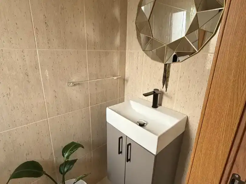 Badezimmer von Wohnung zum Verkauf in Marbella mit Klimaanlage, Schwimmbad und Balkon