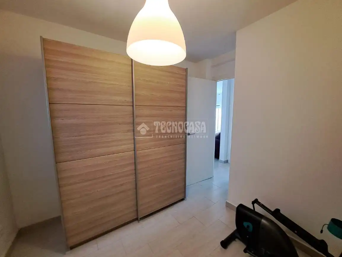 Habitación de Piso en venta en Madrid con Calefacción, Terraza y Balcón