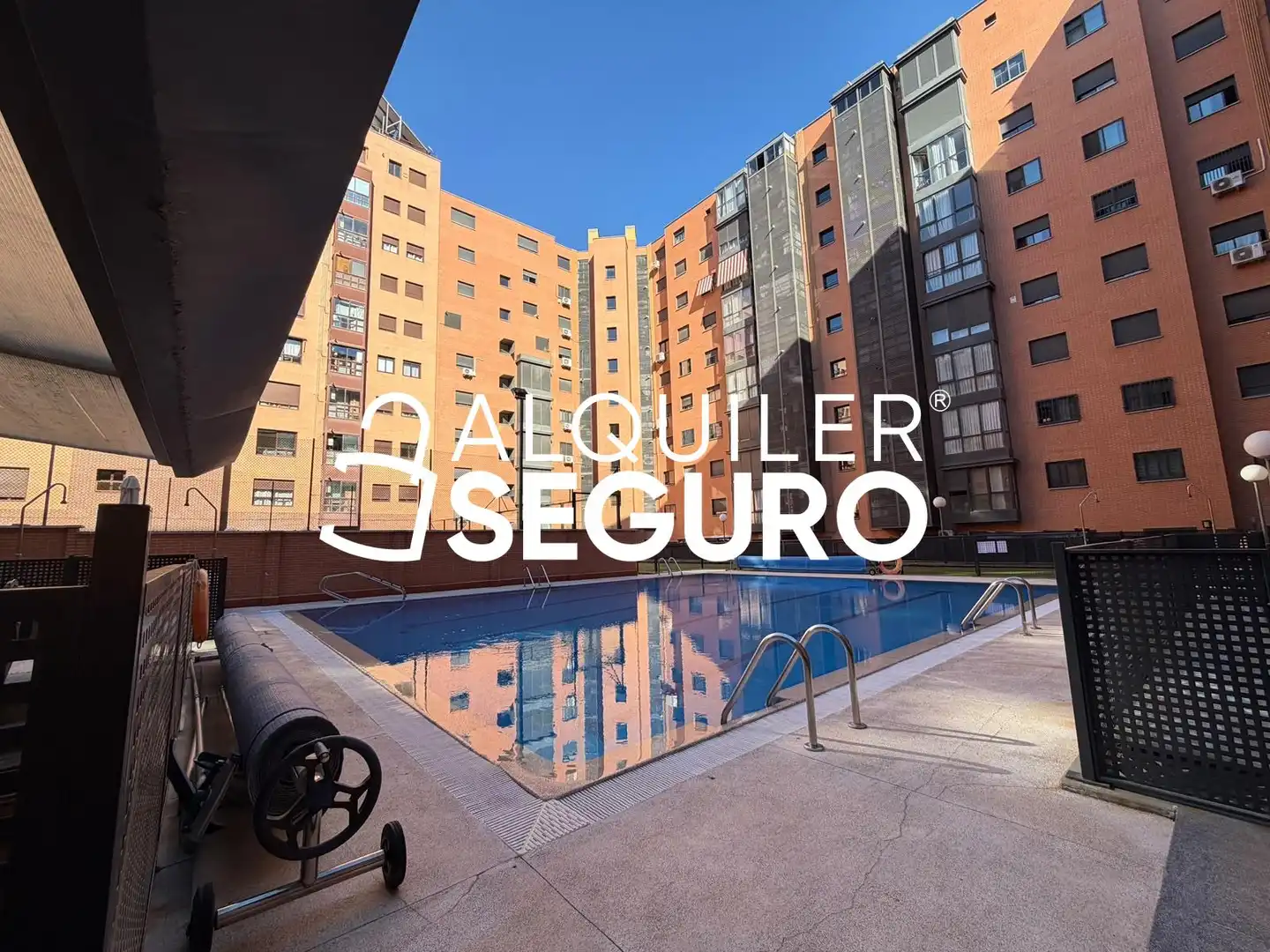 Piscina de Piso de alquiler en Madrid con Aire acondicionado, Calefacción y Piscina