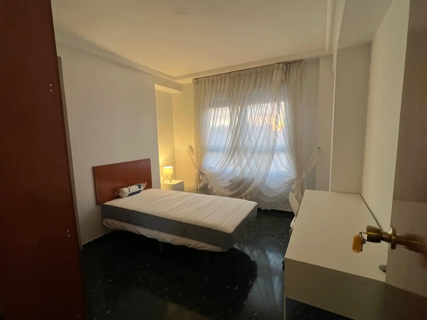 Bedroom of Flat for rent in Zaragoza  with Heating, Furnished and Oven