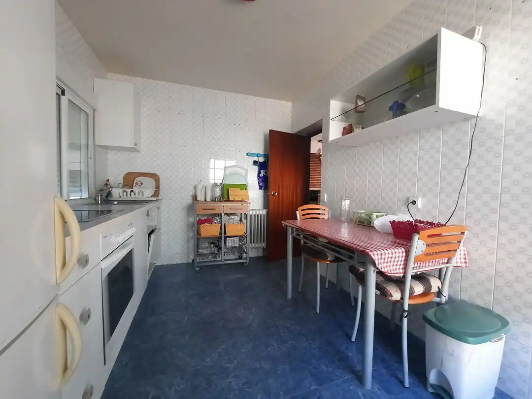 Küche von Haus oder Chalet zum Verkauf in Escalona mit Heizung, Privatgarten und Abstellraum