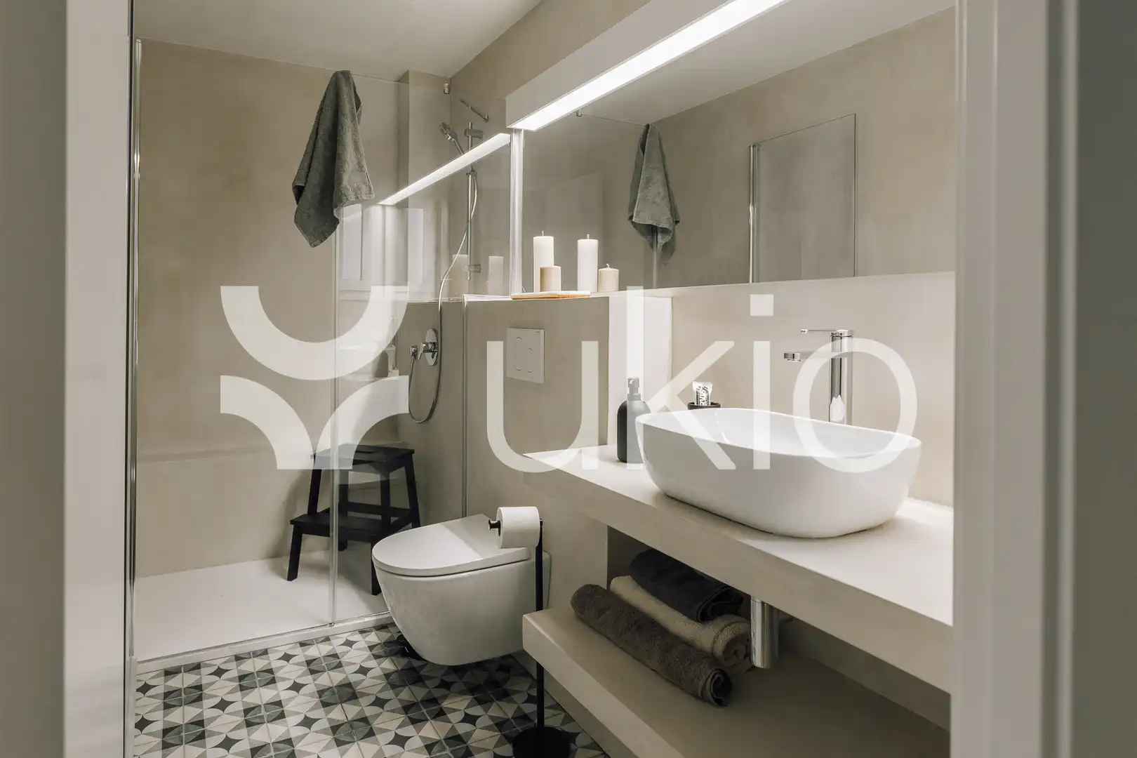 Bathroom of Flat for rent in Barcelona  with Air Conditioner, Heating and Furnished