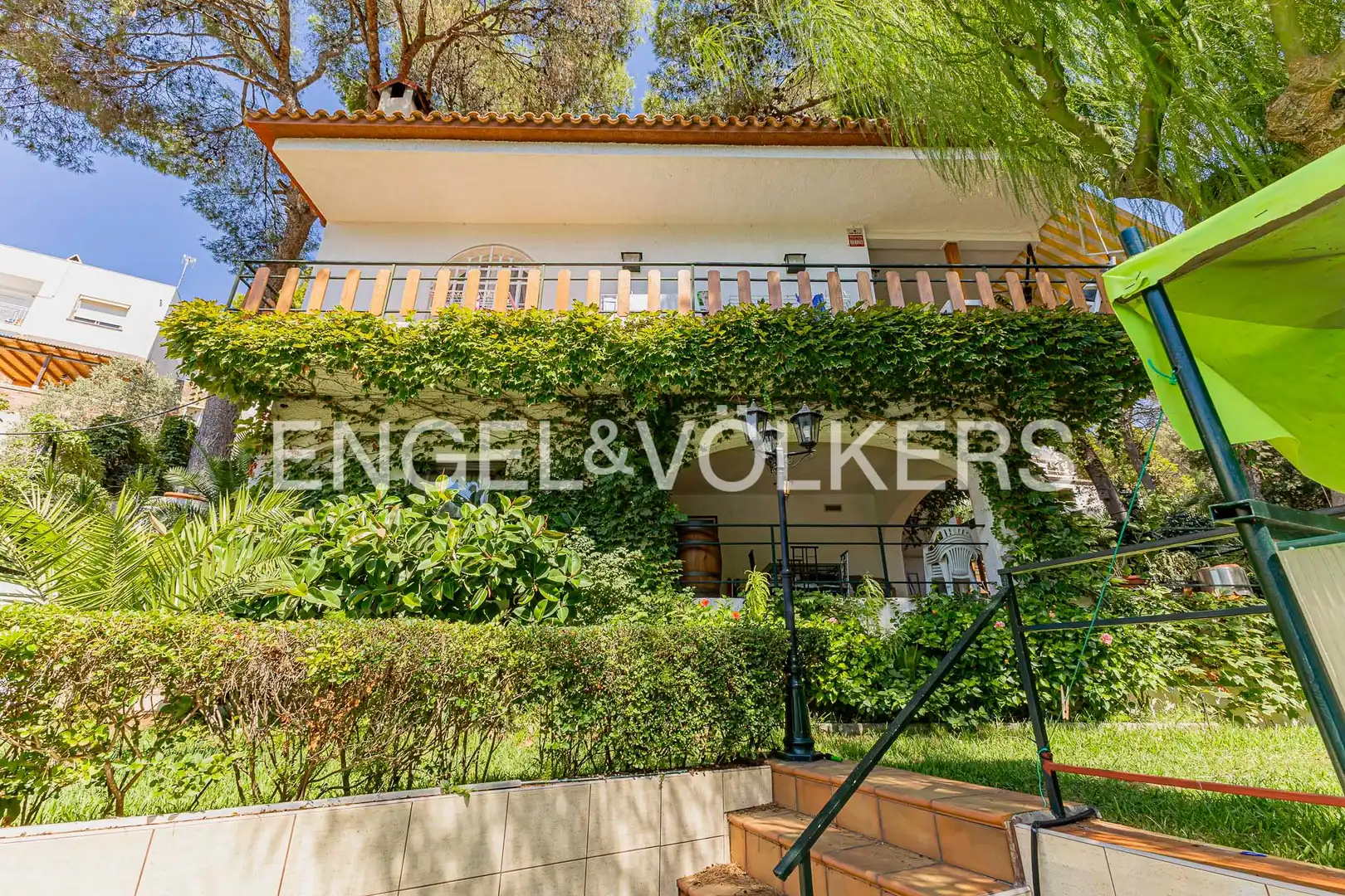 Vista exterior de Casa adosada en venta en Tarragona con Calefacción, Jardín privado y Terraza