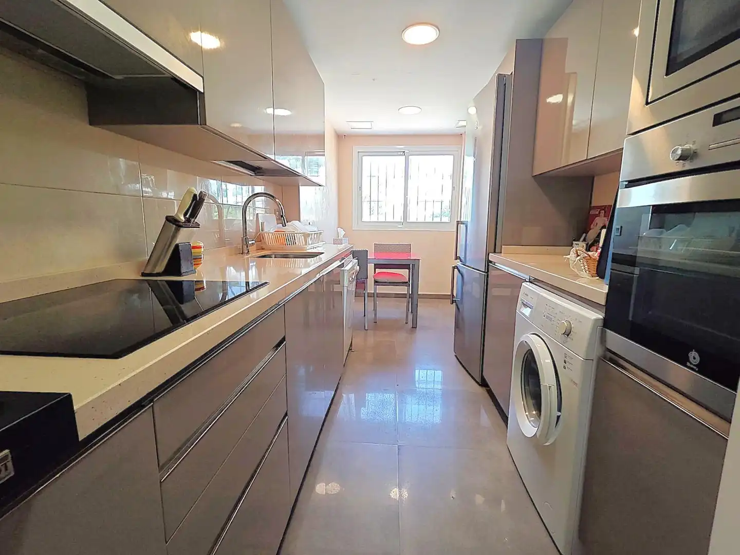 Küche von Wohnung zur Miete in Benalmádena mit Klimaanlage, Terrasse und Gemeinschaftspool